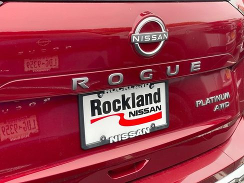 Certified 2024 Nissan Rogue Platinum AWD/4WD image 10