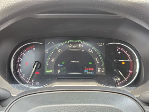 Used 2025 Toyota RAV4 XLE w/ Convenience Package FWD image 24