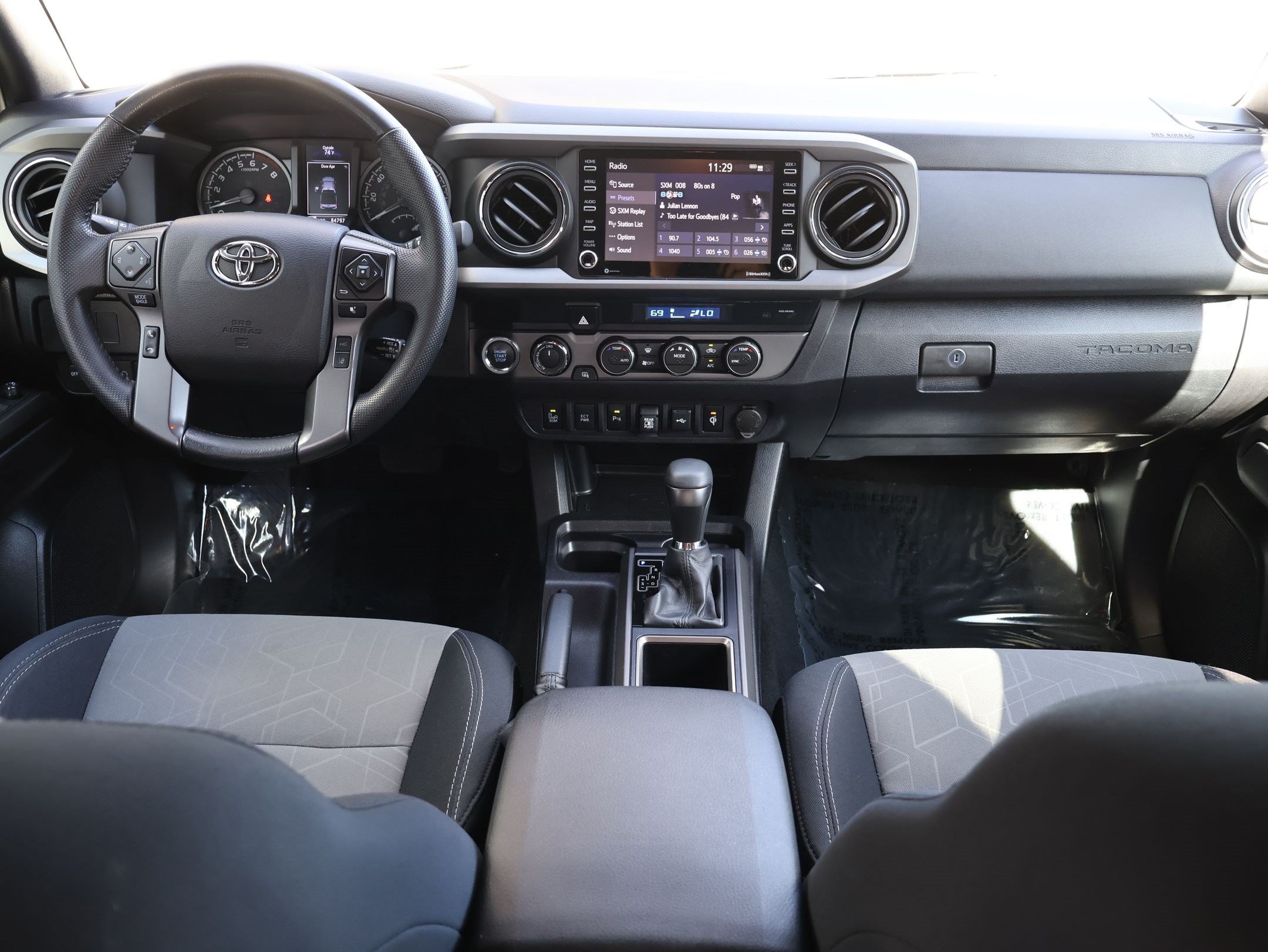 Used 2022 Toyota Tacoma TRD Off-Road w/ Technology Package AWD/4WD image 28