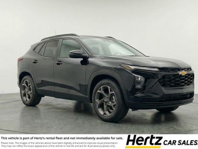 Used 2025 Chevrolet Trax LT