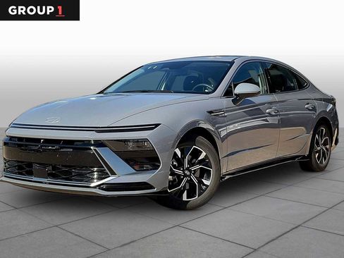 Used 2025 Hyundai Sonata SEL FWD image 1