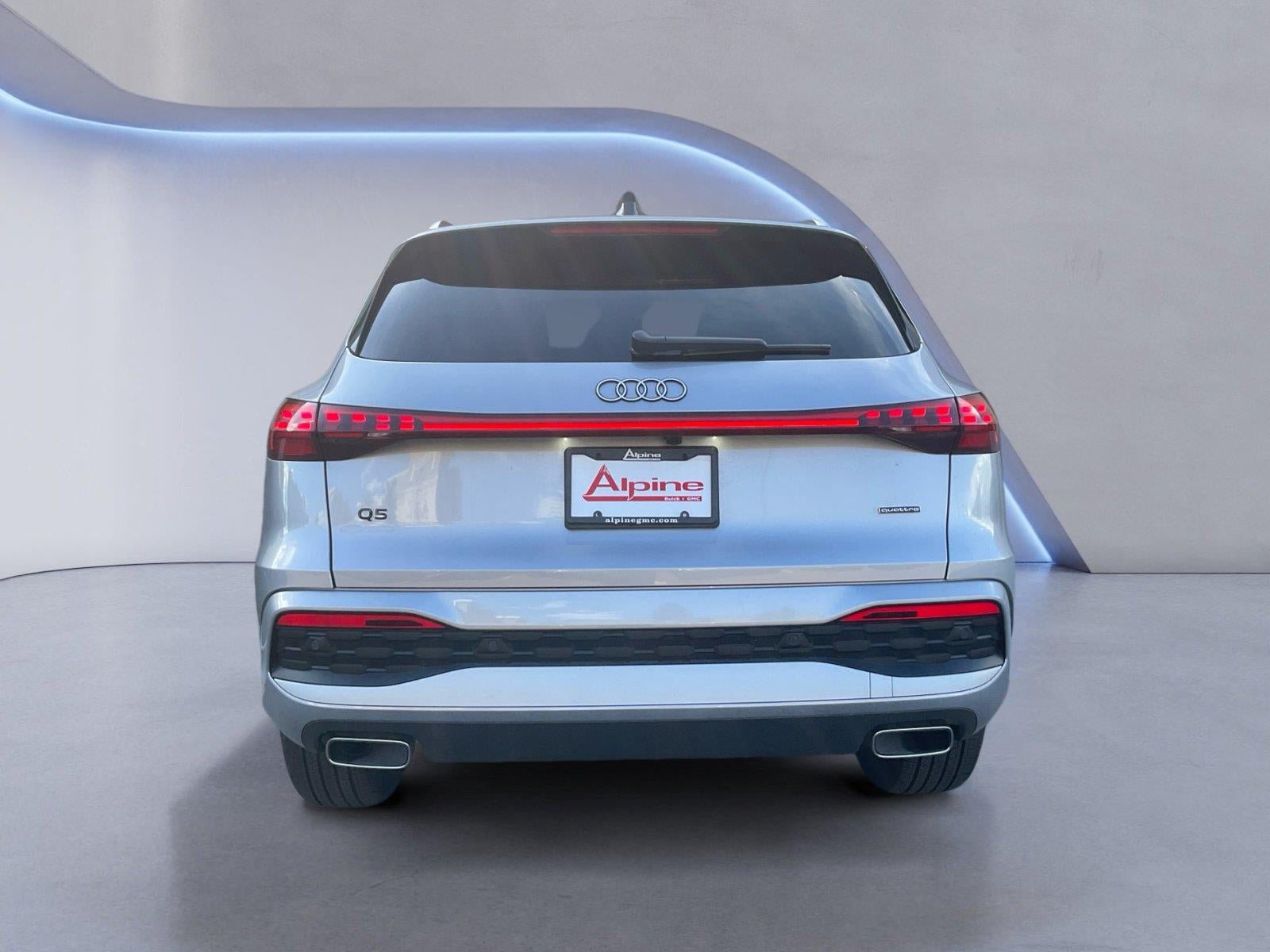 Used 2025 Audi Q5 Premium AWD/4WD image 4