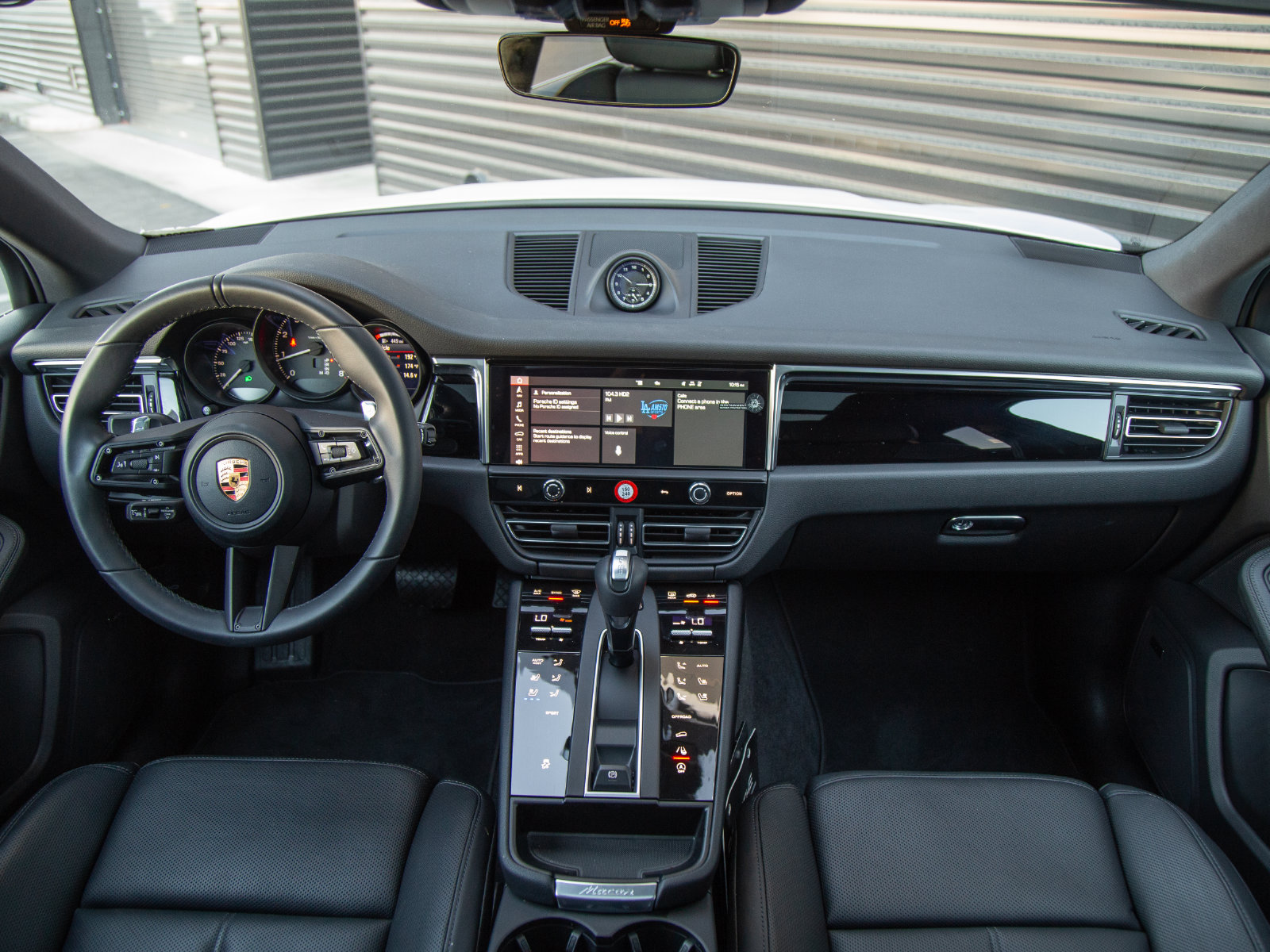 Certified 2026 Porsche Macan AWD/4WD image 11