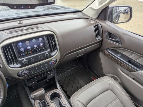 Used 2021 GMC Canyon Denali image 32