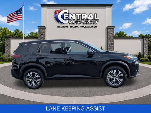 Used 2021 Nissan Rogue SV AWD/4WD image 9