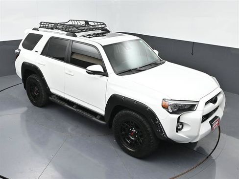 Certified 2022 Toyota 4Runner SR5 Premium w/ Moonroof Package RWD image 39