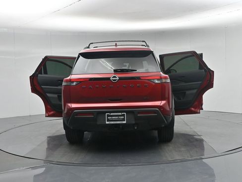 Used 2023 Nissan Pathfinder SV w/ SV Premium Package image 35