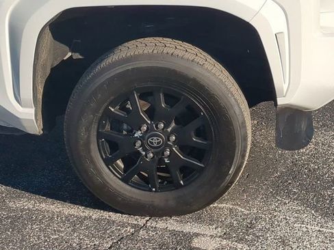 Used 2024 Toyota Tacoma SR5 image 10