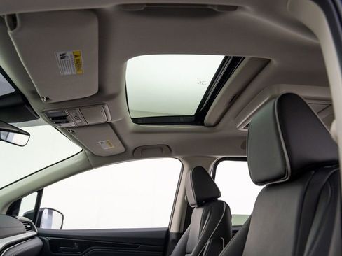 New 2026 Honda Odyssey Touring image 21