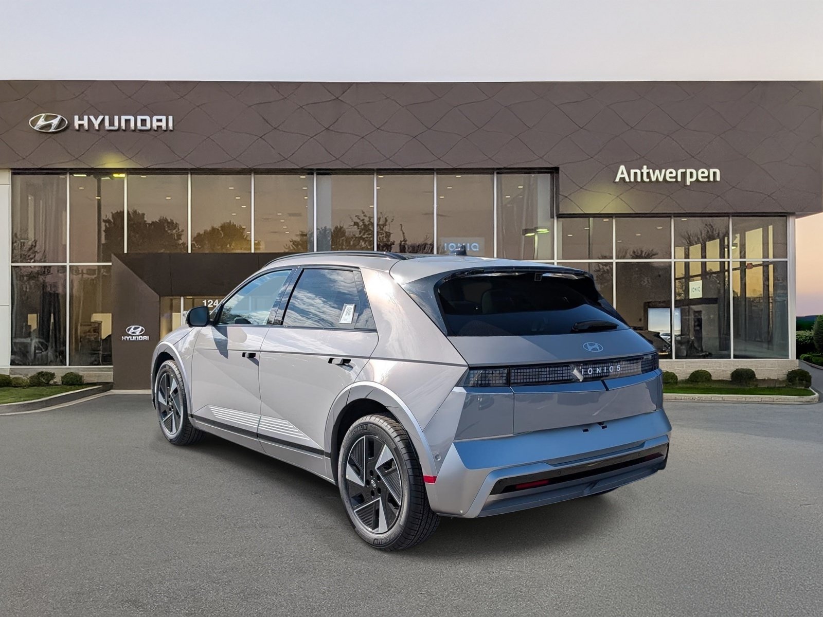 New 2027 Hyundai Ioniq 5 Limited RWD image 4