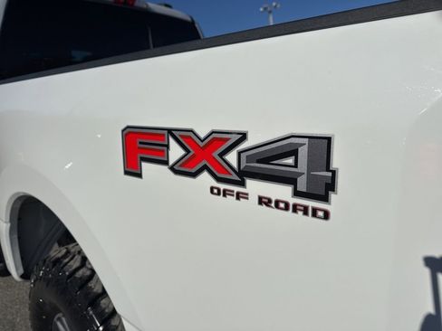 Used 2023 Ford F250 Lariat w/ FX4 Off-Road Package image 32