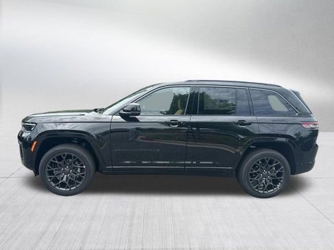 New 2026 Jeep Grand Cherokee Summit AWD/4WD image 8