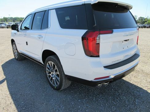 New 2026 GMC Yukon Denali w/ Denali Reserve Package AWD/4WD image 6