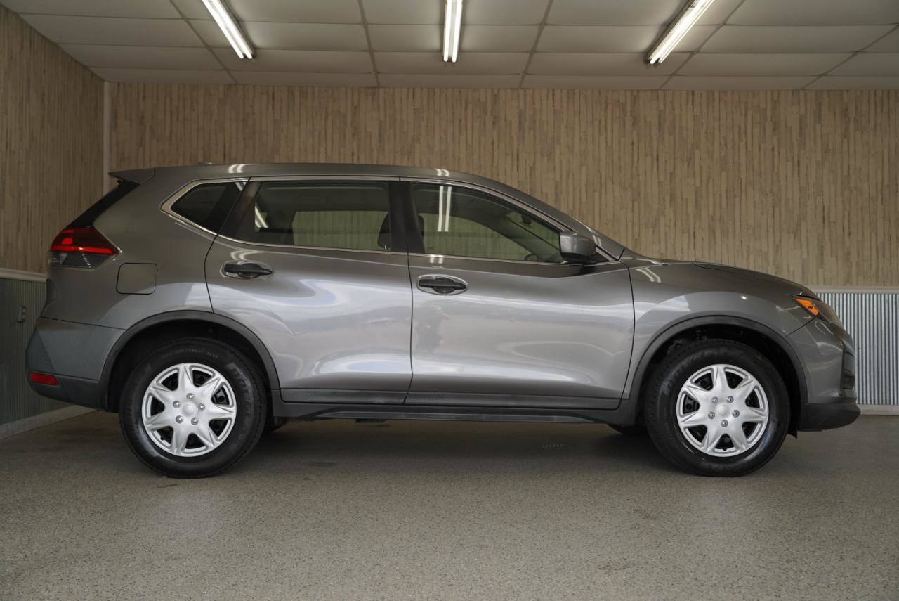 Used 2018 Nissan Rogue S AWD/4WD image 6