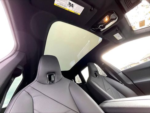 Used 2025 BMW iX xDrive50 image 23