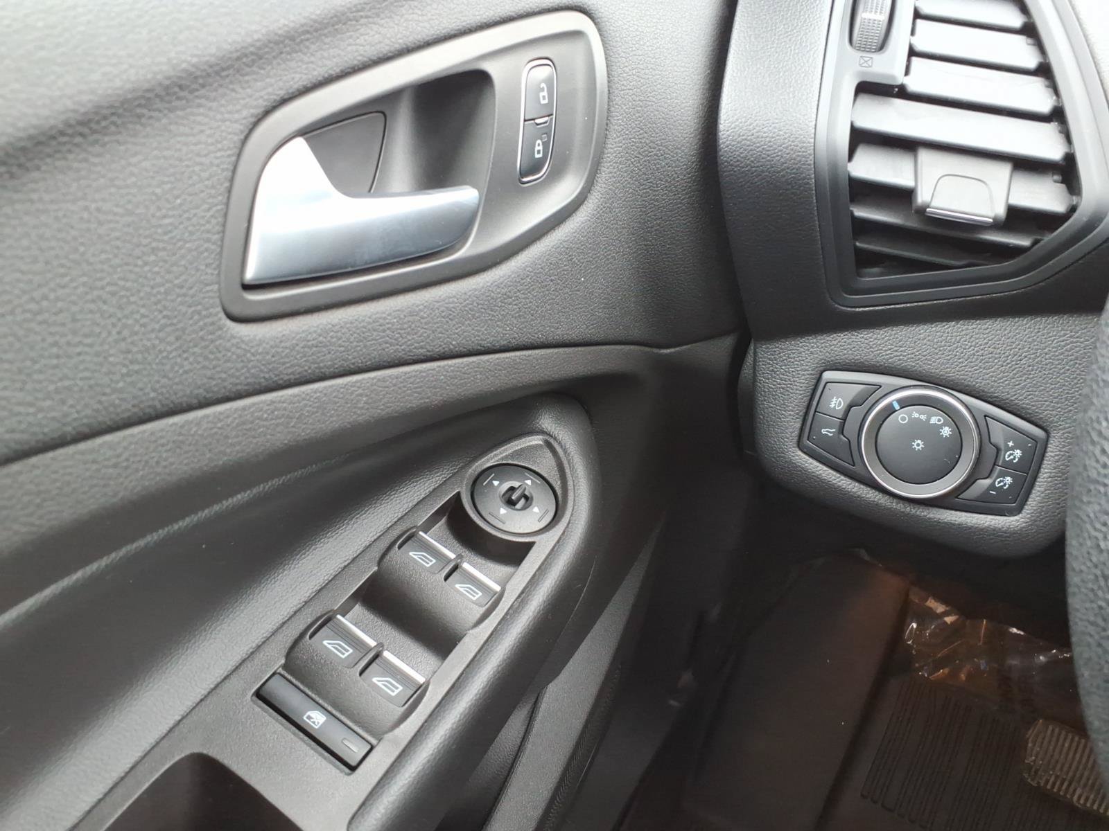 Used 2019 Ford Escape SE AWD/4WD image 22
