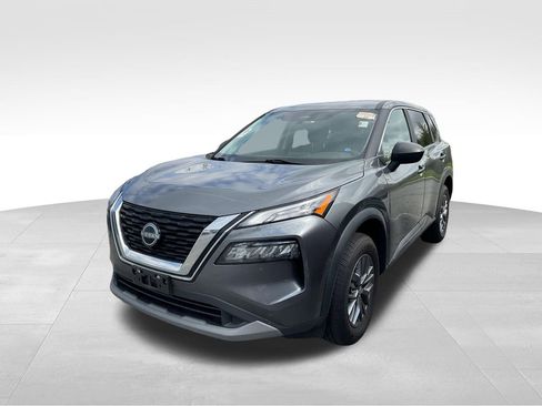 Used 2023 Nissan Rogue S image 4