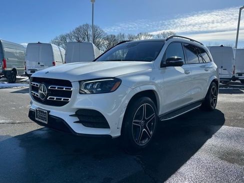 Used 2021 Mercedes-Benz GLS 580 4MATIC image 3