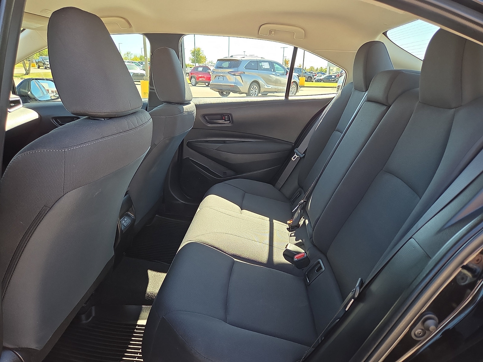 Used 2025 Toyota Corolla LE FWD image 10
