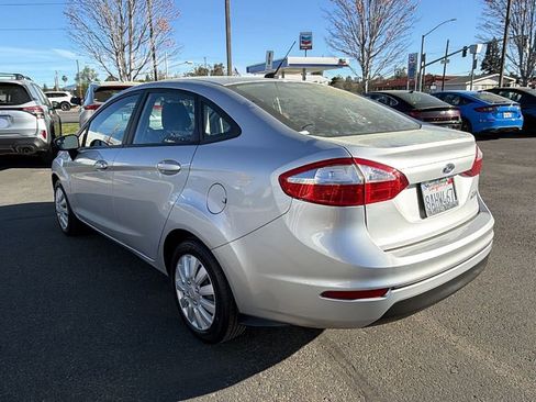 Used 2017 Ford Fiesta S image 6