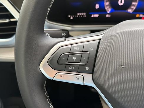 New 2026 Volkswagen Taos SE FWD image 22