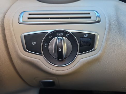 Used 2018 Mercedes-Benz C 300 4MATIC Sedan w/ Multimedia Package image 35