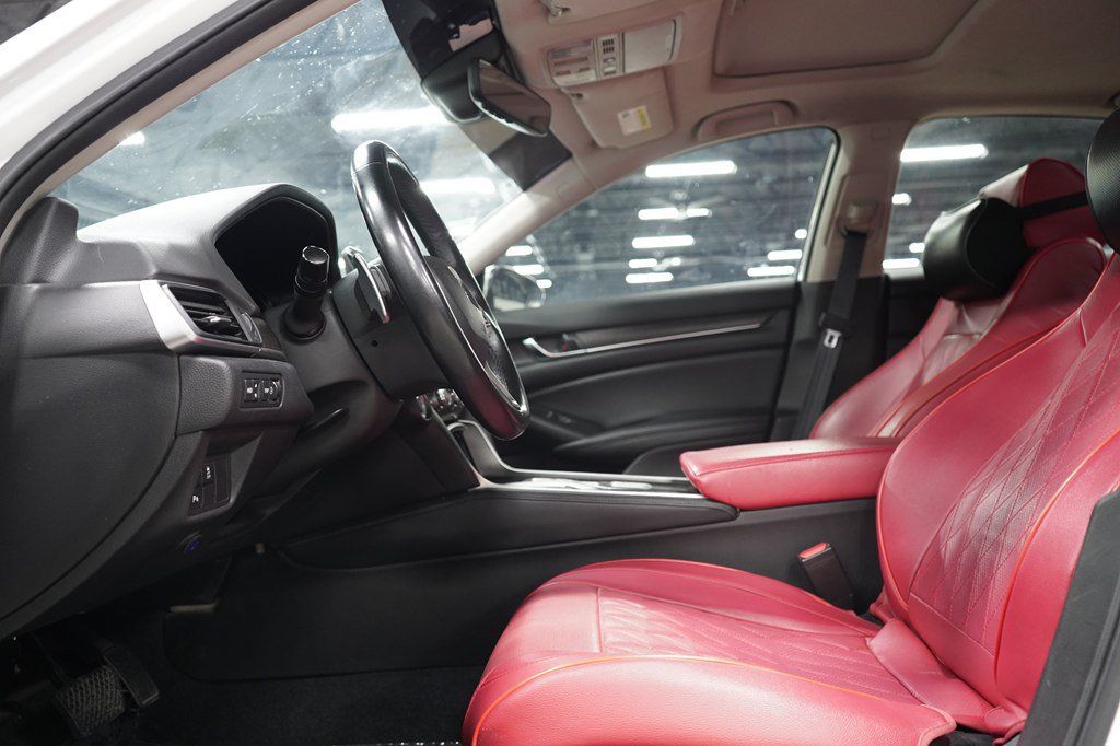 Used 2021 Honda Accord Touring image 10