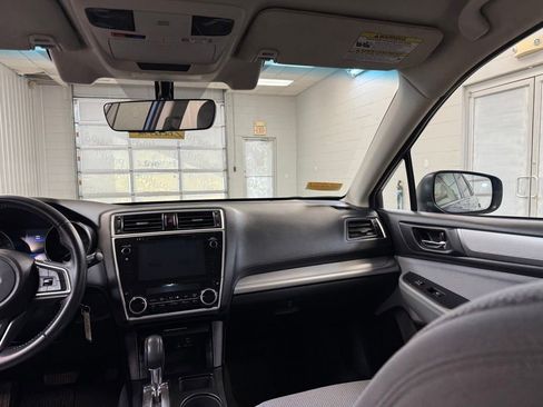 Used 2019 Subaru Outback 2.5i Premium AWD/4WD image 23