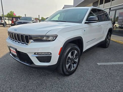 Used 2022 Jeep Grand Cherokee Limited 4xe w/ Luxury Tech Group II AWD/4WD image 30