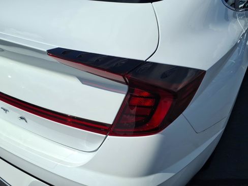 Used 2023 Hyundai Sonata SE w/ Preferred Accessory Package FWD image 13