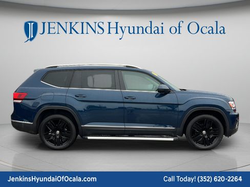 Used 2018 Volkswagen Atlas SEL FWD image 2