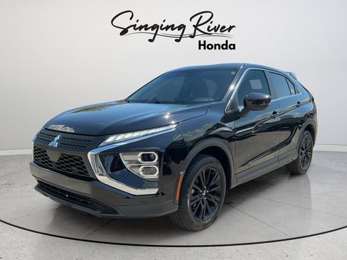 Used 2023 Mitsubishi Eclipse Cross LE AWD/4WD image 3