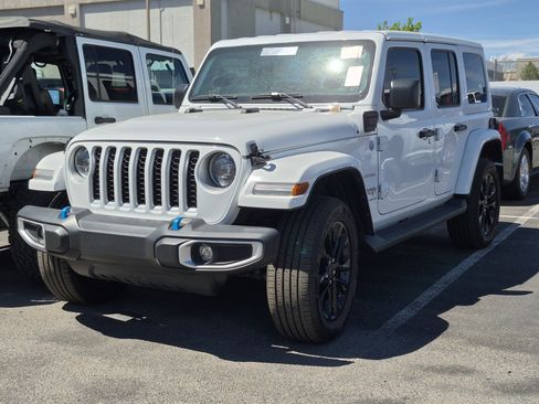 Used 2023 Jeep Wrangler Unlimited Sahara image 21