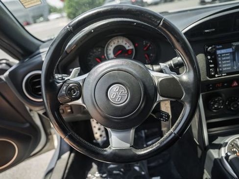 Used 2017 Toyota 86 RWD image 25