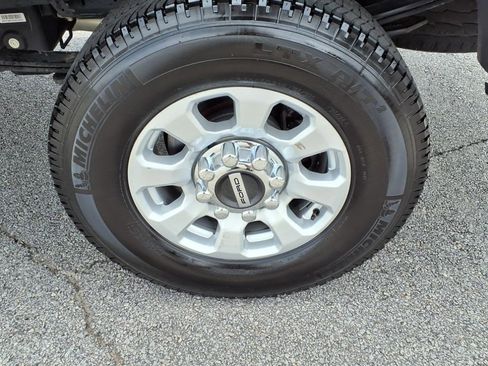 Used 2024 Ford F250 XLT image 12