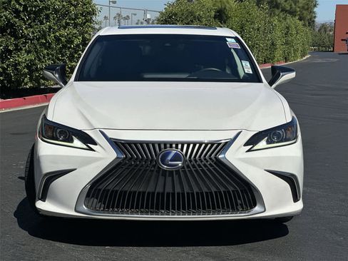 Used 2020 Lexus ES 300h w/ Accessory Package 2 image 6