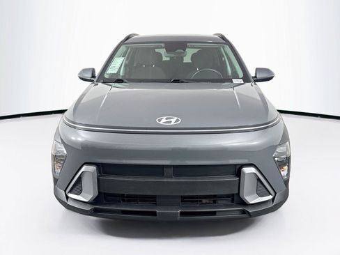 Used 2025 Hyundai Kona SEL FWD image 6