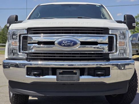 Certified 2019 Ford F250 XL w/ STX Appearance Package AWD/4WD image 3