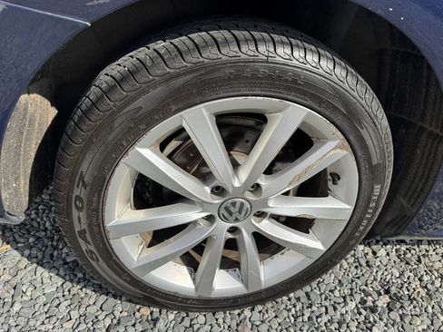 Used 2013 Volkswagen Passat 2.5 SE FWD image 24