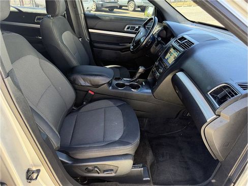 Used 2017 Ford Explorer XLT w/ Equipment Group 201A image 19