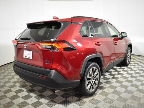 Used 2019 Toyota RAV4 XLE Premium image 4