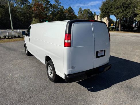 Used 2015 Chevrolet Express 2500 Extended image 4