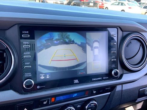 Used 2022 Toyota Tacoma TRD Off-Road w/ TRD Premium Off Road Package image 26