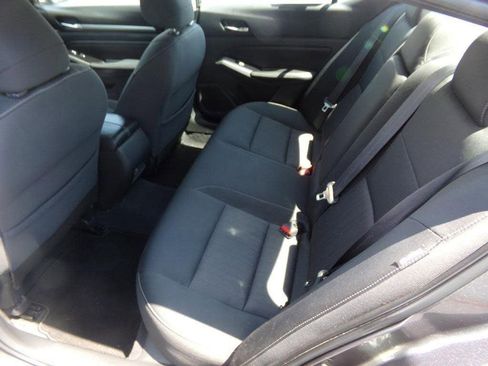 Used 2021 Nissan Altima 2.5 SV w/ SV Premium Package image 8