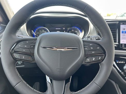 New 2026 Chrysler Pacifica Limited w/ S Appearance Package image 28