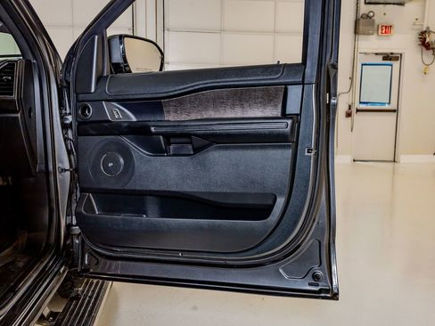 Used 2021 Ford Expedition Max Limited image 34