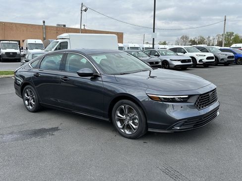 Certified 2025 Honda Accord EX-L image 2