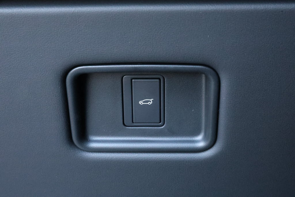 New 2027 Land Rover Range Rover Sport SE AWD/4WD image 18