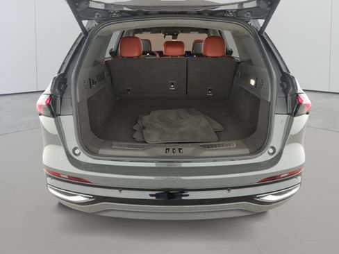 Used 2025 Lincoln Nautilus Black Label AWD/4WD image 5