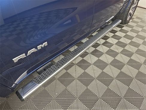 Used 2020 RAM 1500 Laramie image 9